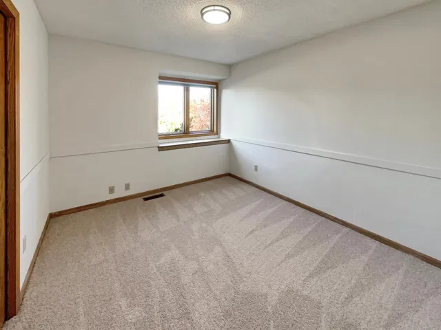 $550,000 | 14835 39th Avenue North, Plymouth, MN 55446