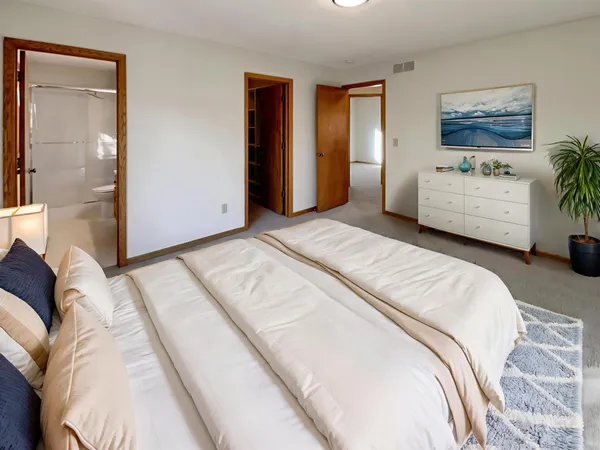 $538,000 | 14835 39th Avenue North, Plymouth, MN 55446