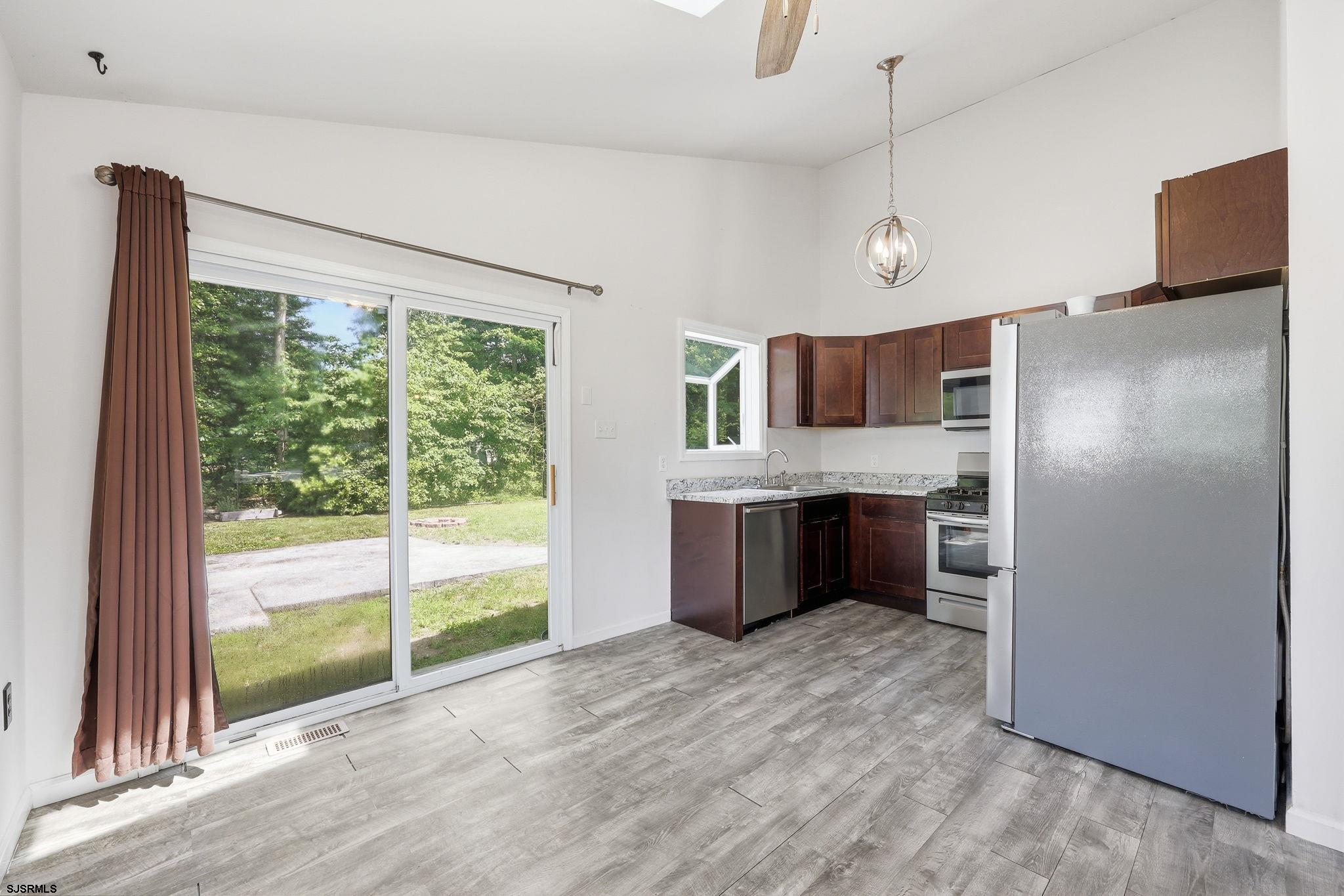 923 Center Street Tuckerton, NJ 08087 - Photo 7 of 23