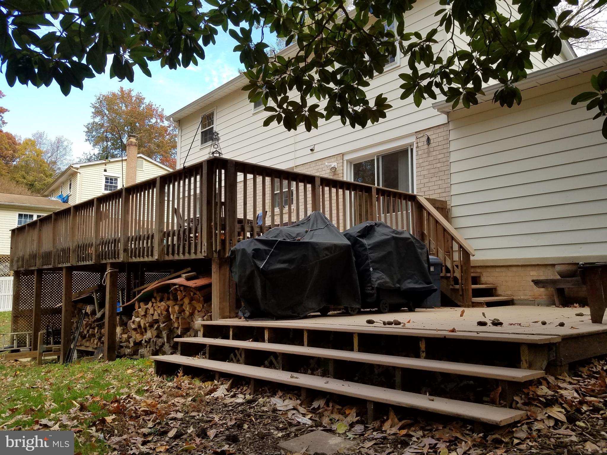 6955 Conservation Drive Springfield, VA 22153 - Photo 21 of 42 Deck