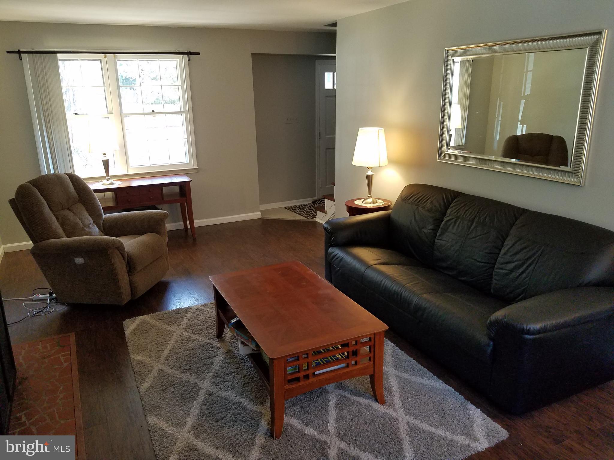 6955 Conservation Drive Springfield, VA 22153 - Photo 6 of 42 Living Room