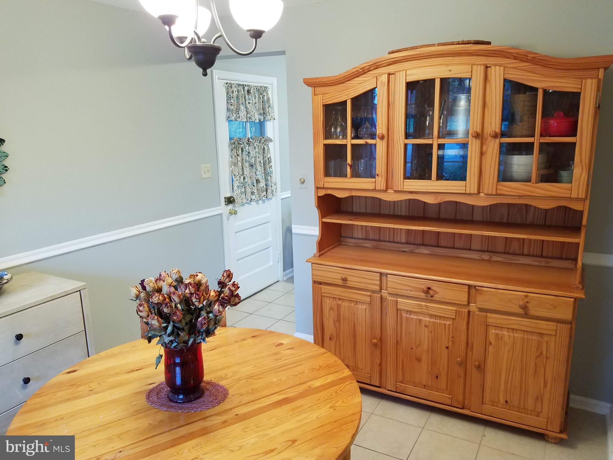 6955 Conservation Drive Springfield, VA 22153 - Photo 10 of 42 Dining Area