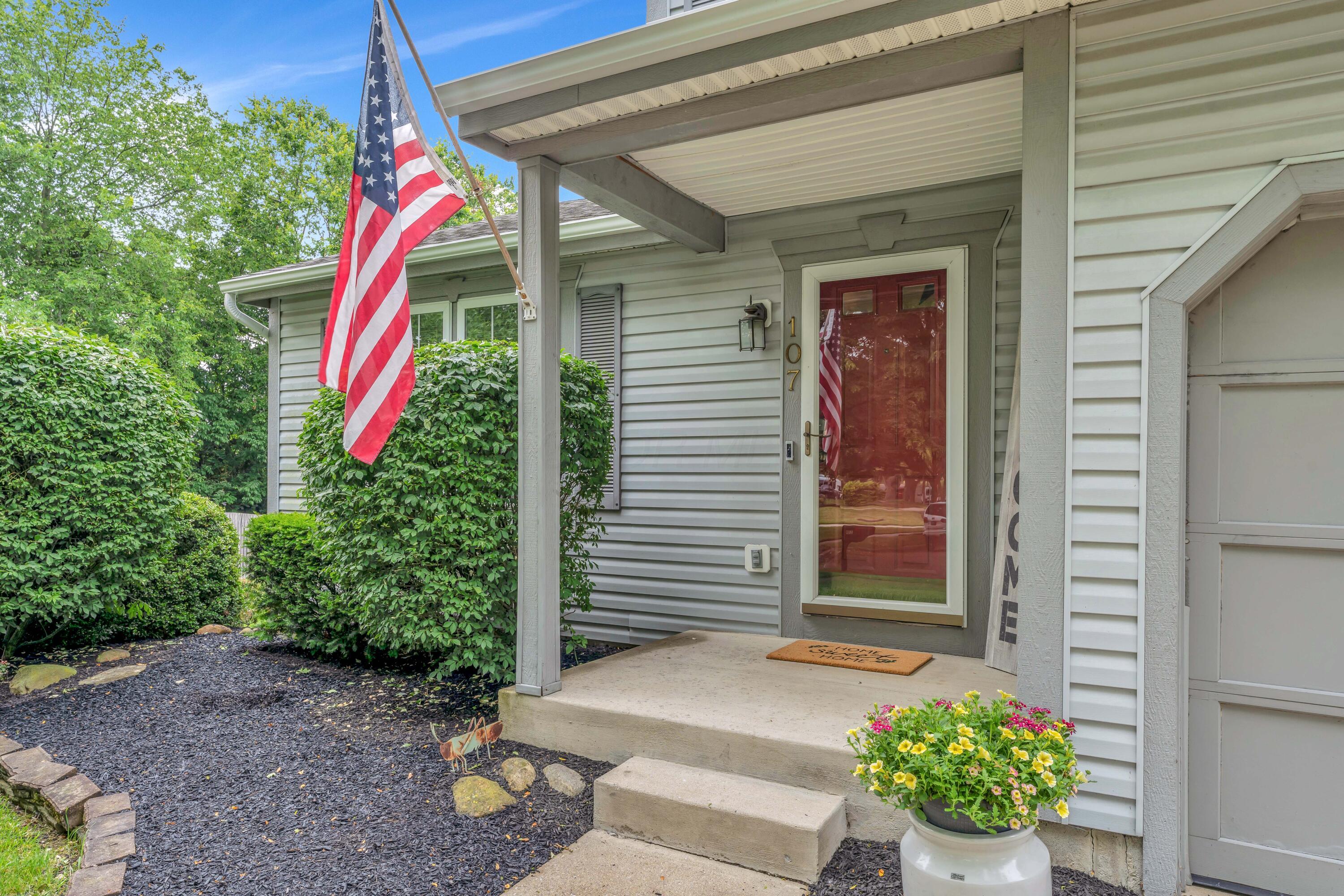 107 Kettering Bend Delaware, OH 43015 - Photo 4 of 38 DSC01005
