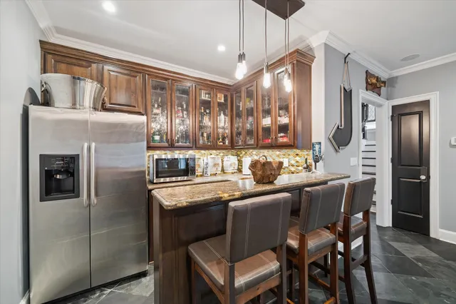 $1,600,000 | 205 West 24th Street, Houston, TX 77008