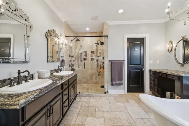 $1,600,000 | 205 West 24th Street, Houston, TX 77008
