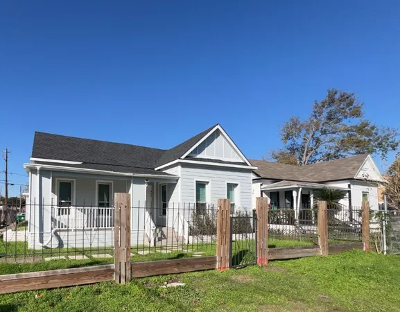 $2,600 | 401 Walton Street, Houston, TX 77009