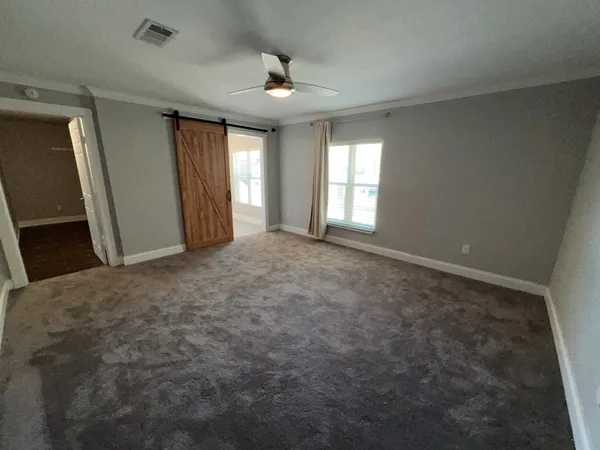 $2,600 | 401 Walton Street, Houston, TX 77009