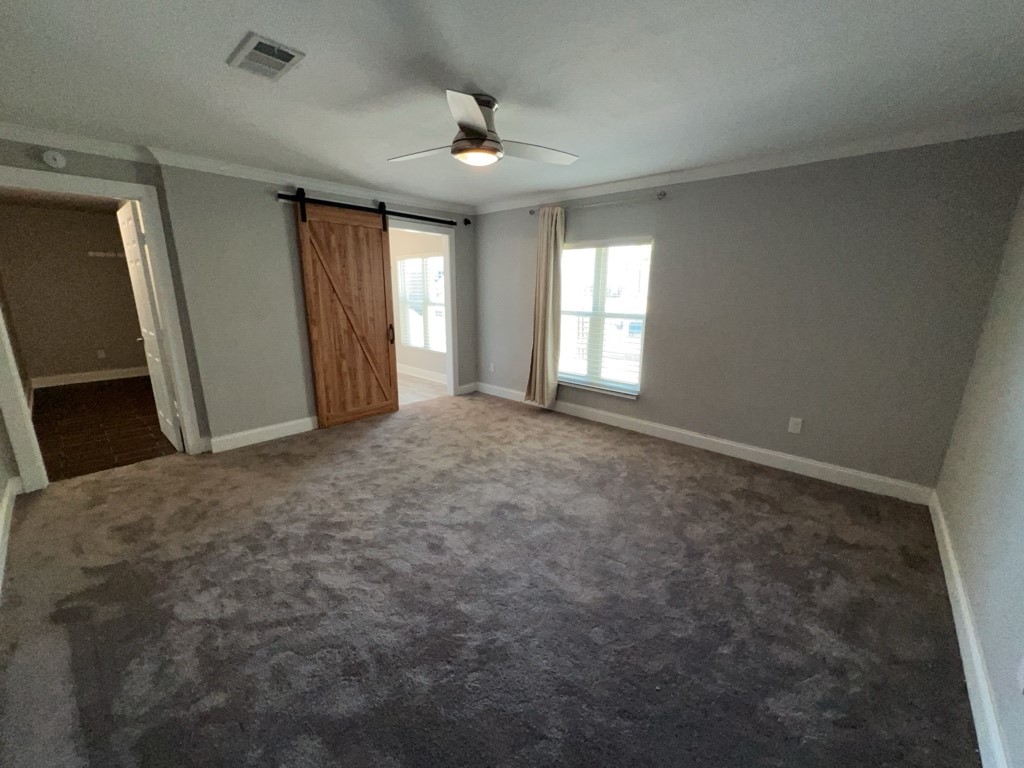 401 Walton Street Houston, TX 77009 - Photo 18 of 27 a view of empty room with window