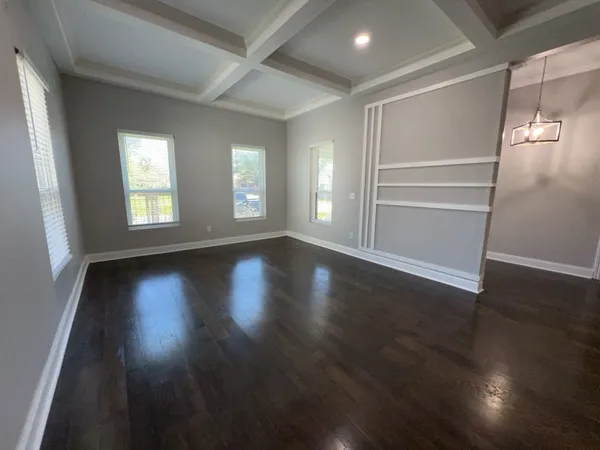 $2,600 | 401 Walton Street, Houston, TX 77009