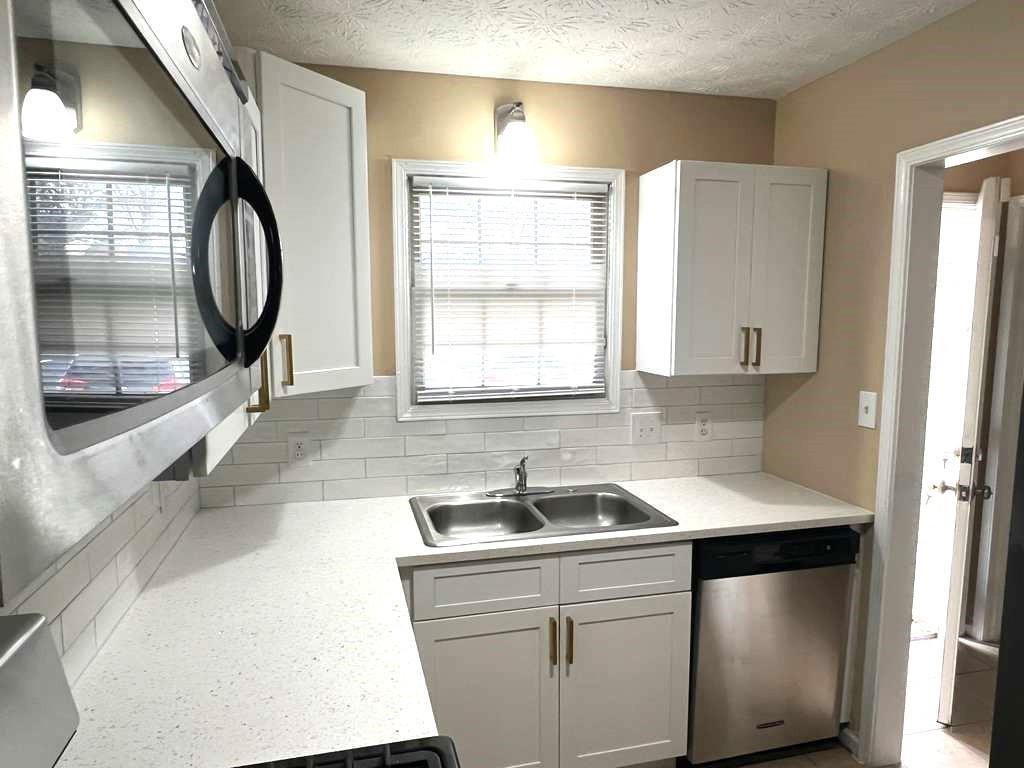 2378 Cove Road Lithonia, GA 30058 - Photo 9 of 23