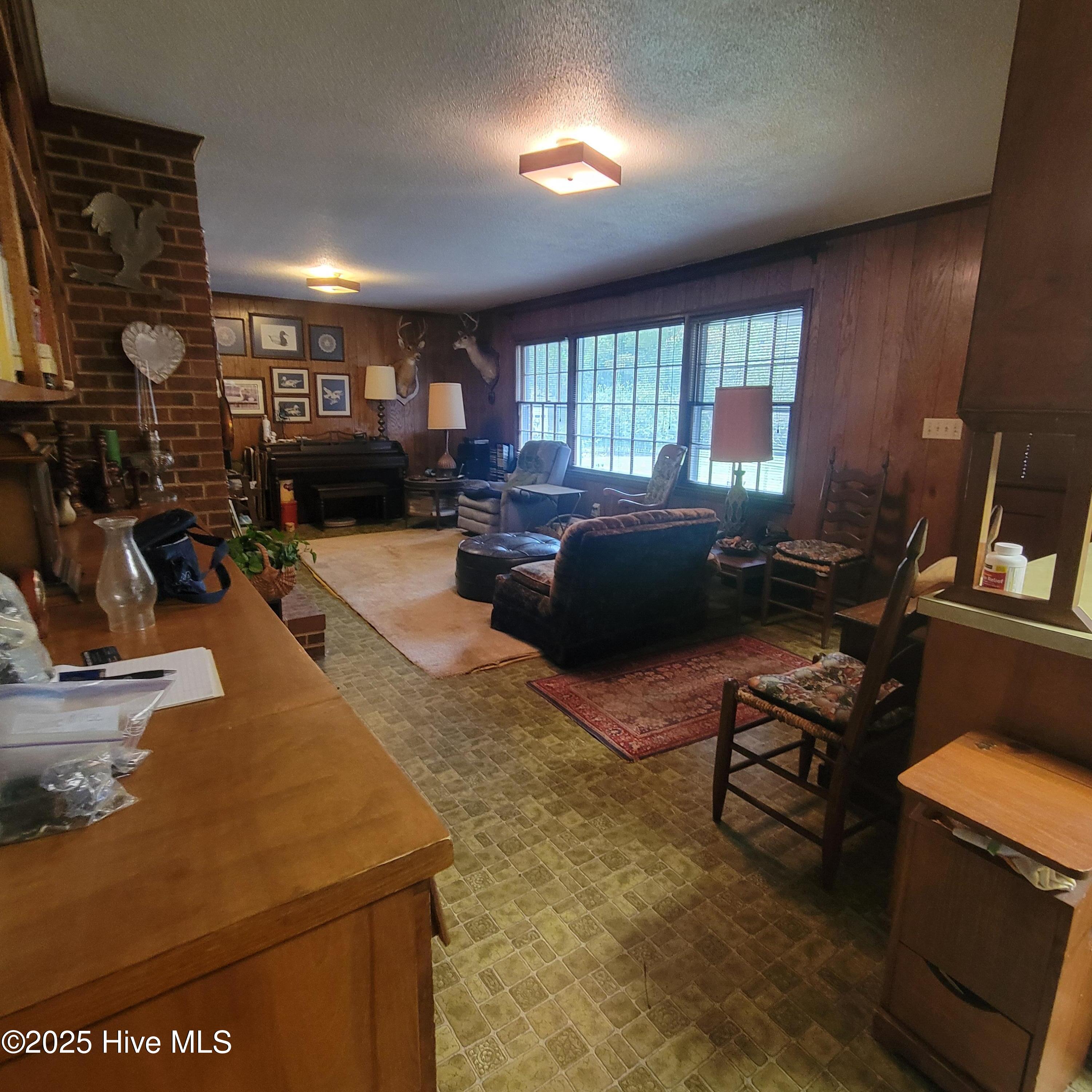 200 East Main Street Atkinson, NC 28421 - Photo 9 of 22 Den
