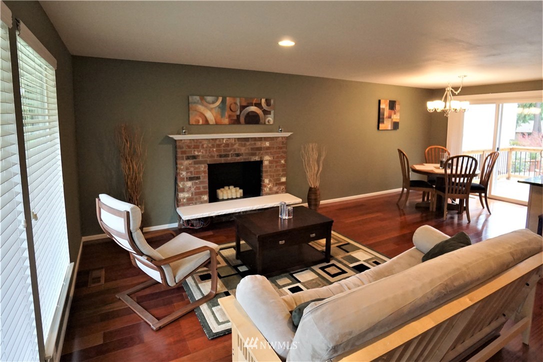 17409 156th Place Southeast Renton, WA 98058 - Photo 4 of 25 Gallery Image 4
