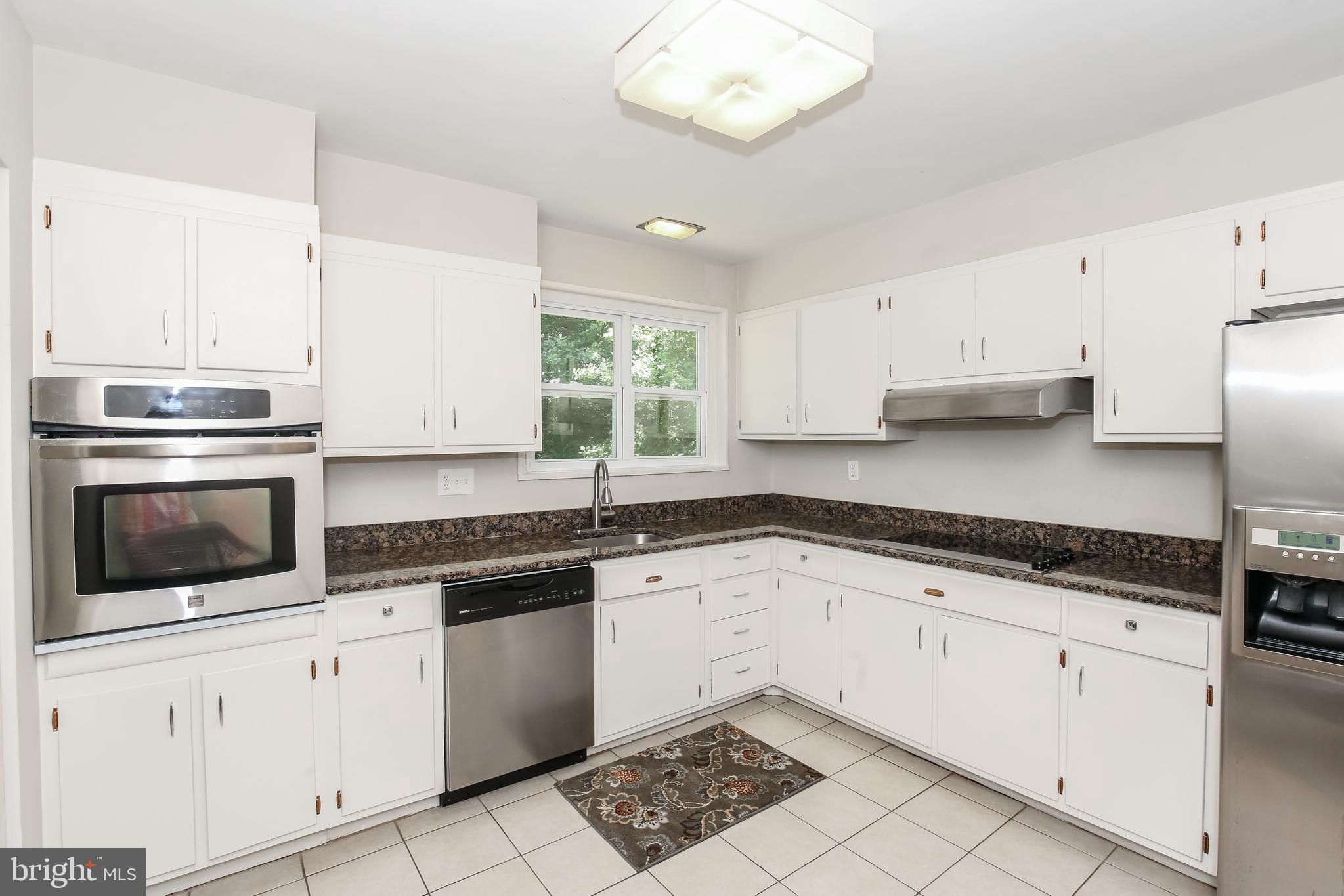 8401 Beech Tree Road Bethesda, MD 20817 - Photo 6 of 18 Updated Gourmet Kitchen