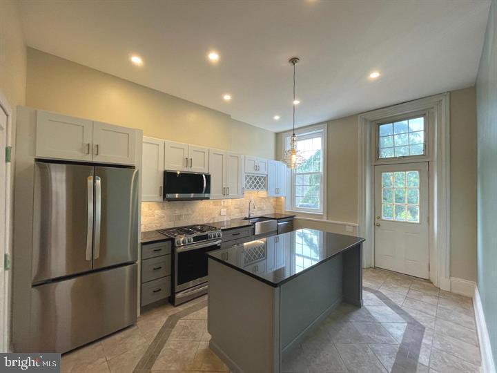 318 Bainbridge Street Philadelphia, PA 19147 - Photo 13 of 44 Penthouse A