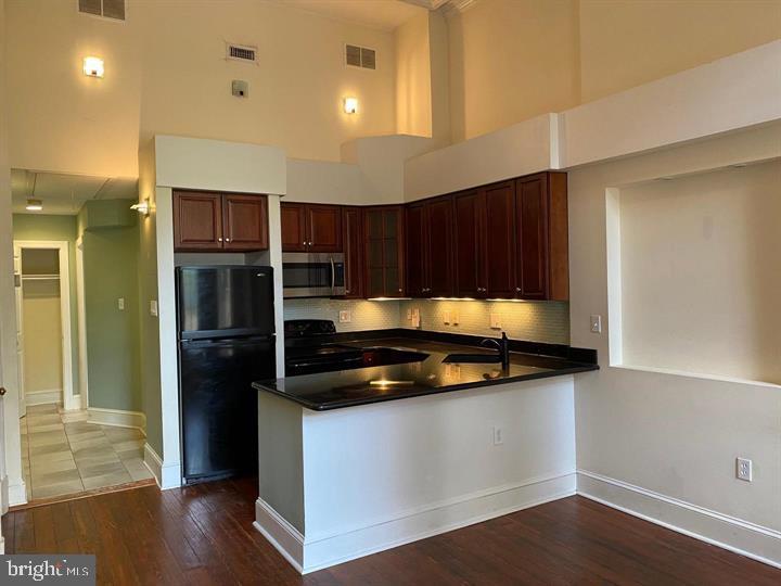 318 Bainbridge Street Philadelphia, PA 19147 - Photo 38 of 44 Unit B