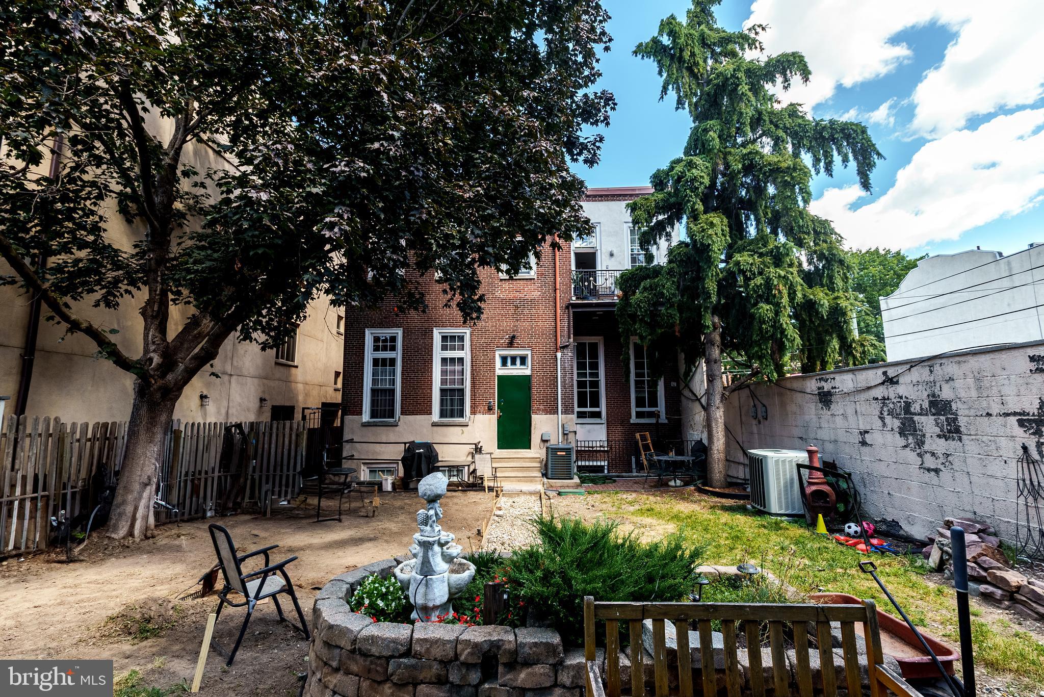318 Bainbridge Street Philadelphia, PA 19147 - Photo 44 of 44 40 x 55 ft Garden