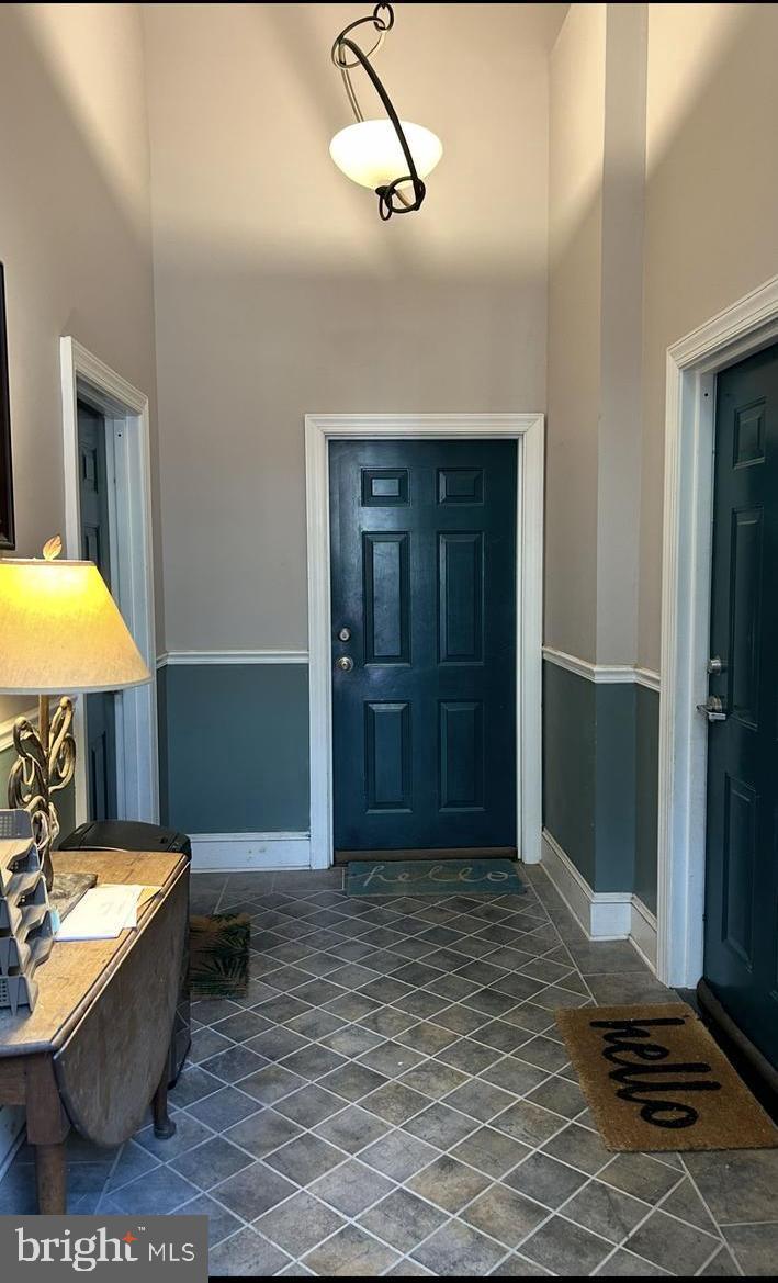 318 Bainbridge Street Philadelphia, PA 19147 - Photo 5 of 44 Main foyer
