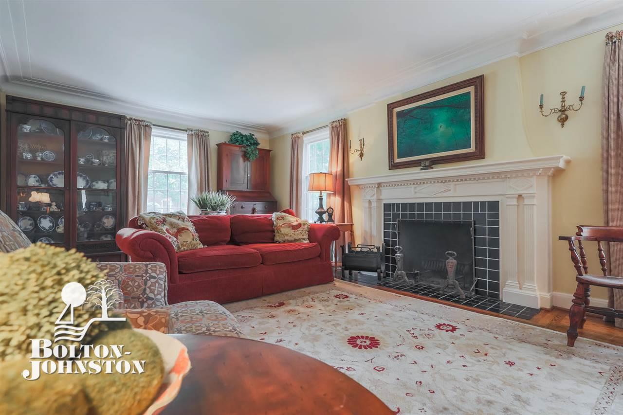 711 Barrington Road Detroit, MI 48215 - Photo 8 of 43 31353679-7.JPG