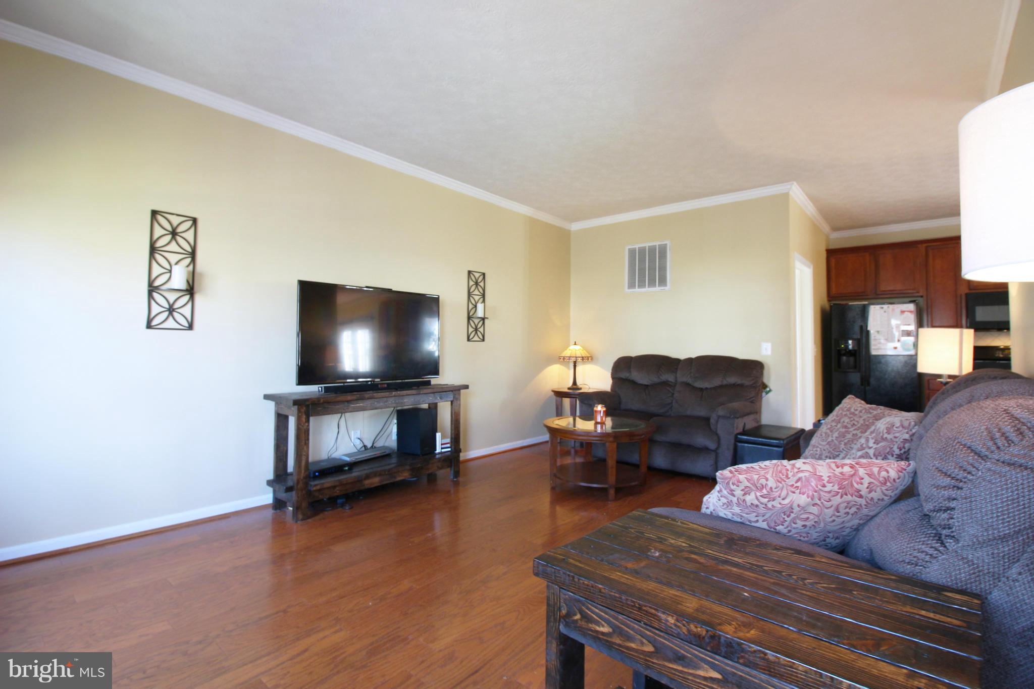 35318 Pheasant Ridge Road Locust Grove, VA 22508 - Photo 8 of 22 Family Room