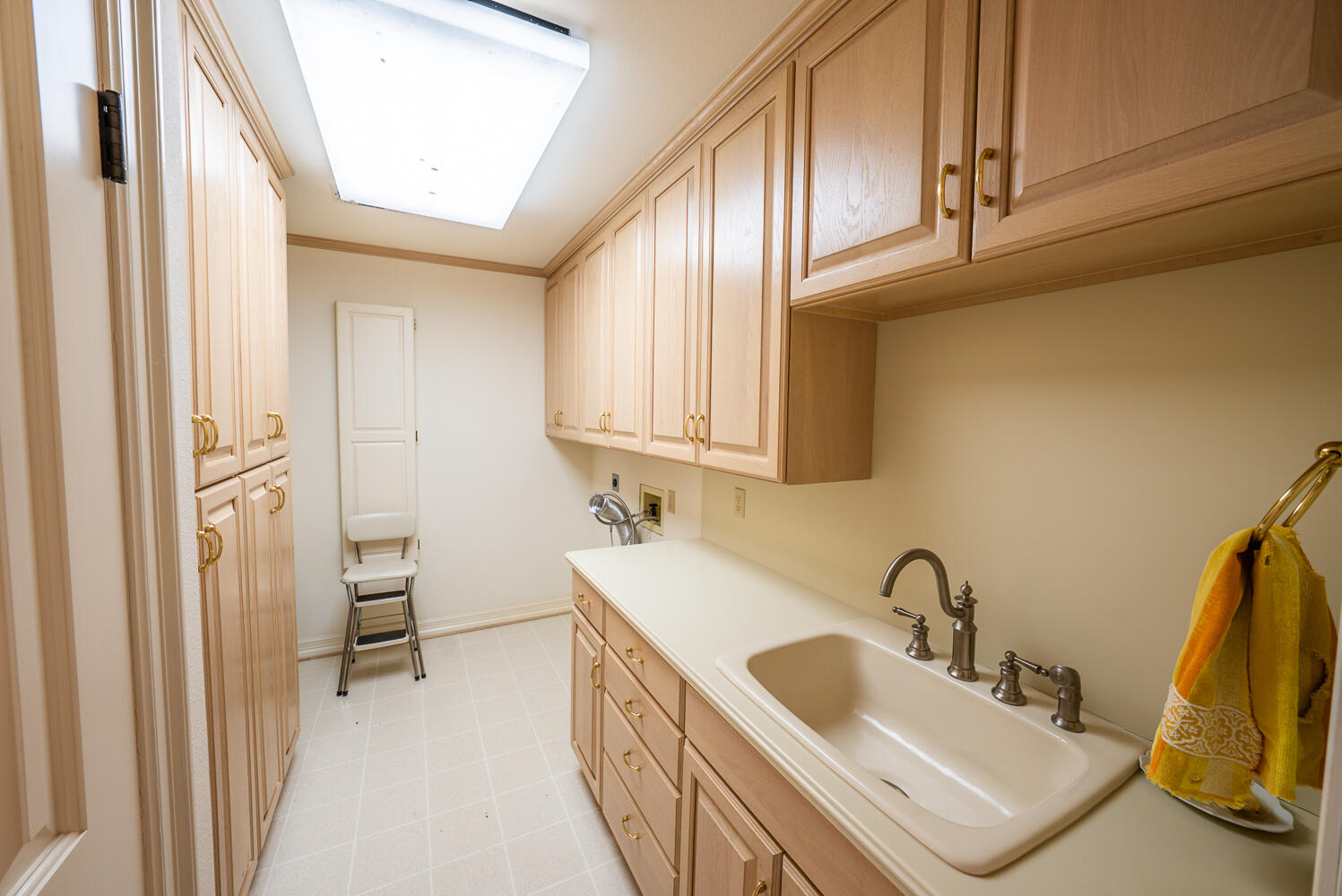 2210 West Division Street Slaton, TX 79364 - Photo 16 of 31 DSC00932
