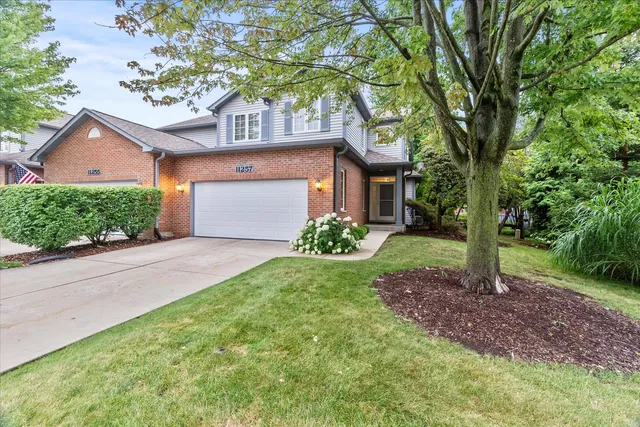 $370,000 | 11257 Melrose Court, Orland Park, IL 60467