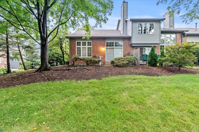 $370,000 | 11257 Melrose Court, Orland Park, IL 60467