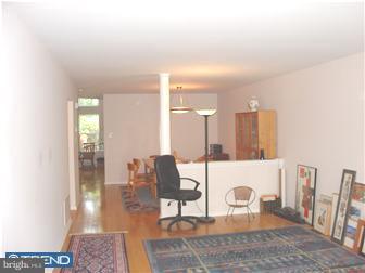 16 McComb Road Princeton, NJ 08540 - Photo 3 of 6 Living Room