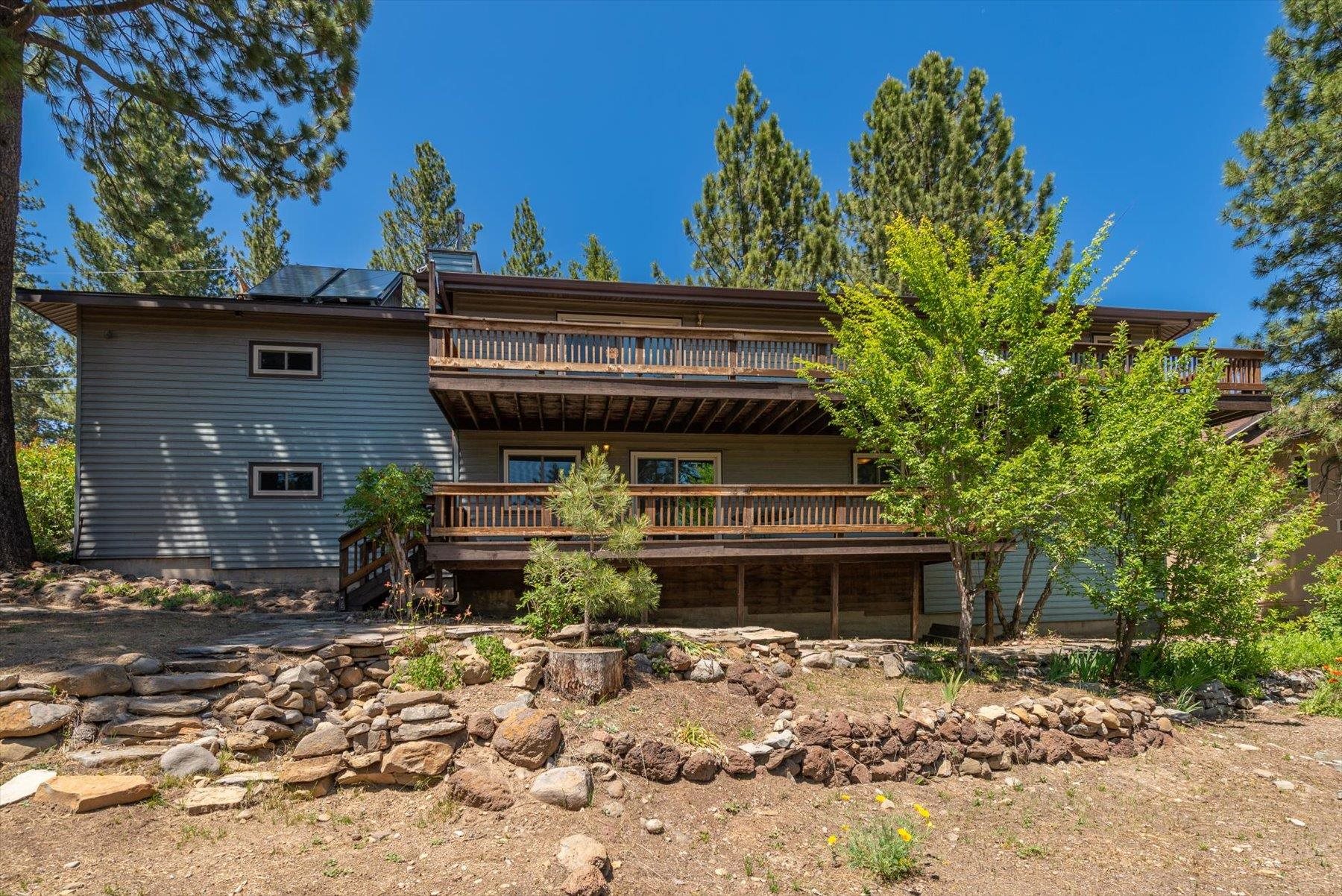 11553 East Ridge Road Truckee, CA 96161 - Photo 1 of 21 Gallery Image 1