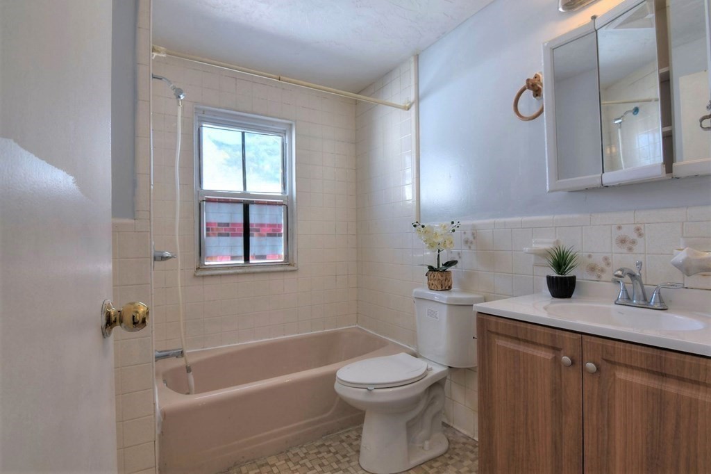 25 Arnold Road Quincy, MA 02171 - Photo 32 of 40 Gallery Image 32