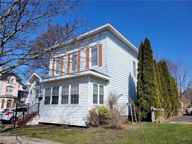 $174,900 | 139 East 3rd Street, Oswego, NY 13126