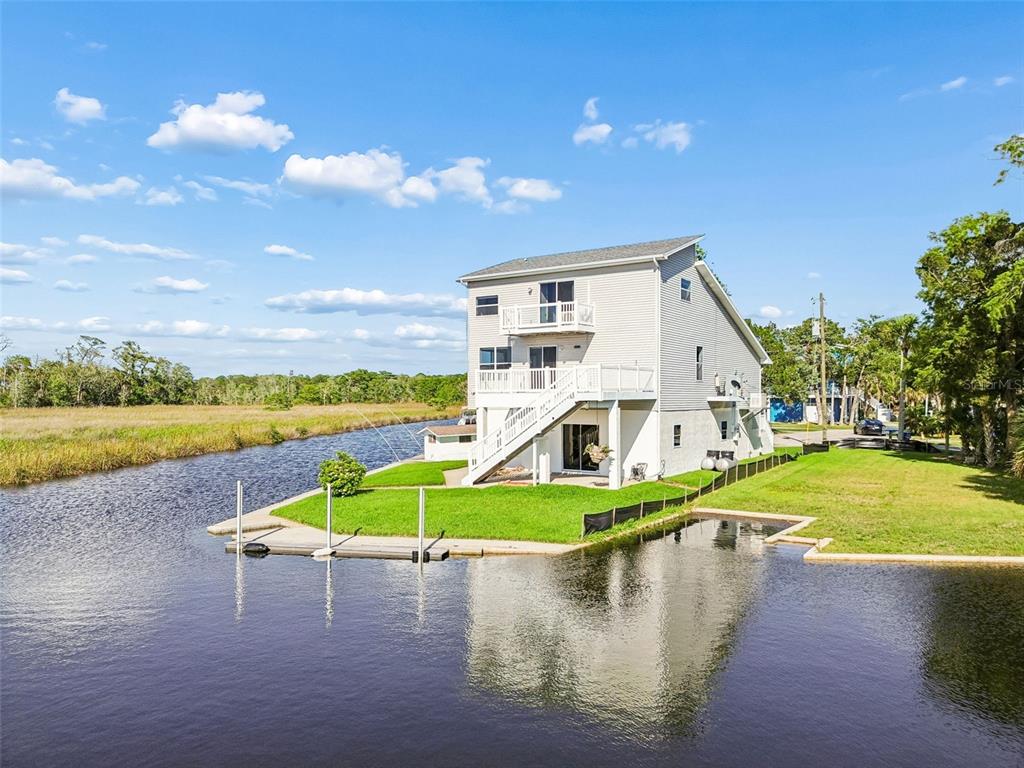 5247 Tropical Point Weeki Wachee, FL 34607 - Photo 5 of 95