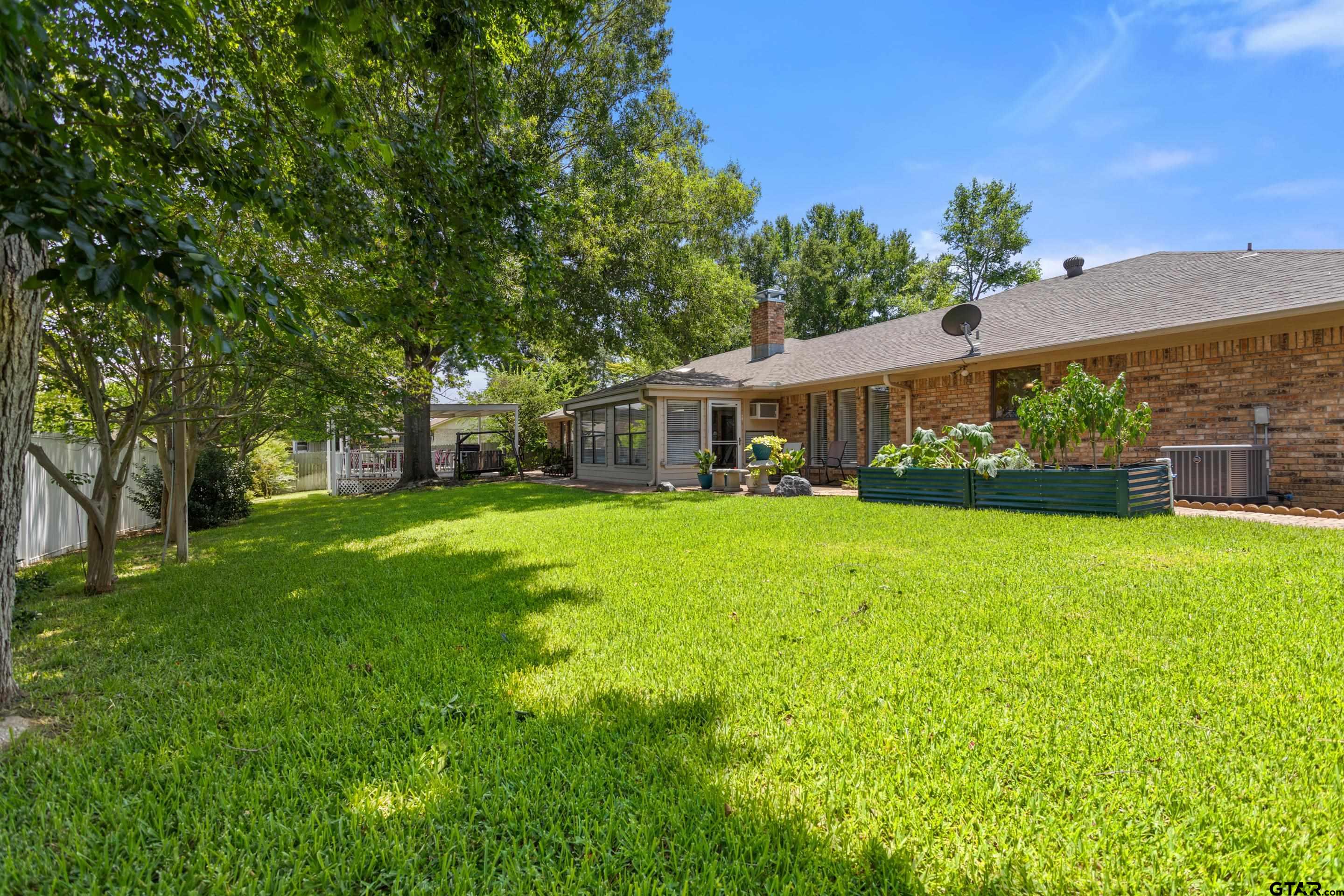 507 Ridgeway Drive Chandler, TX 75758 - Photo 5 of 37