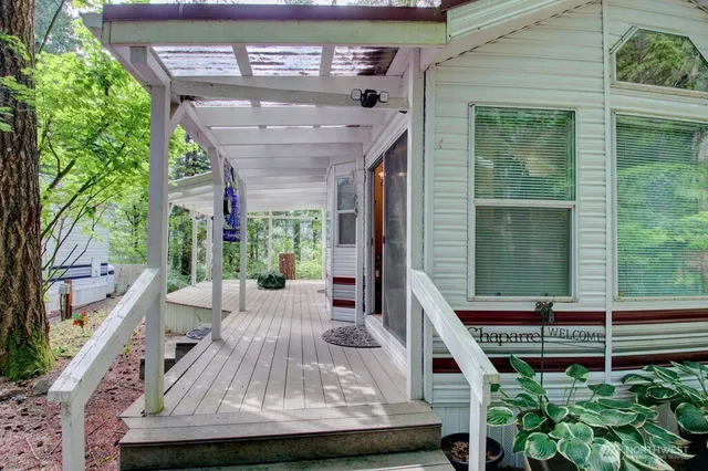 a view of outdoor space yard deck and patio