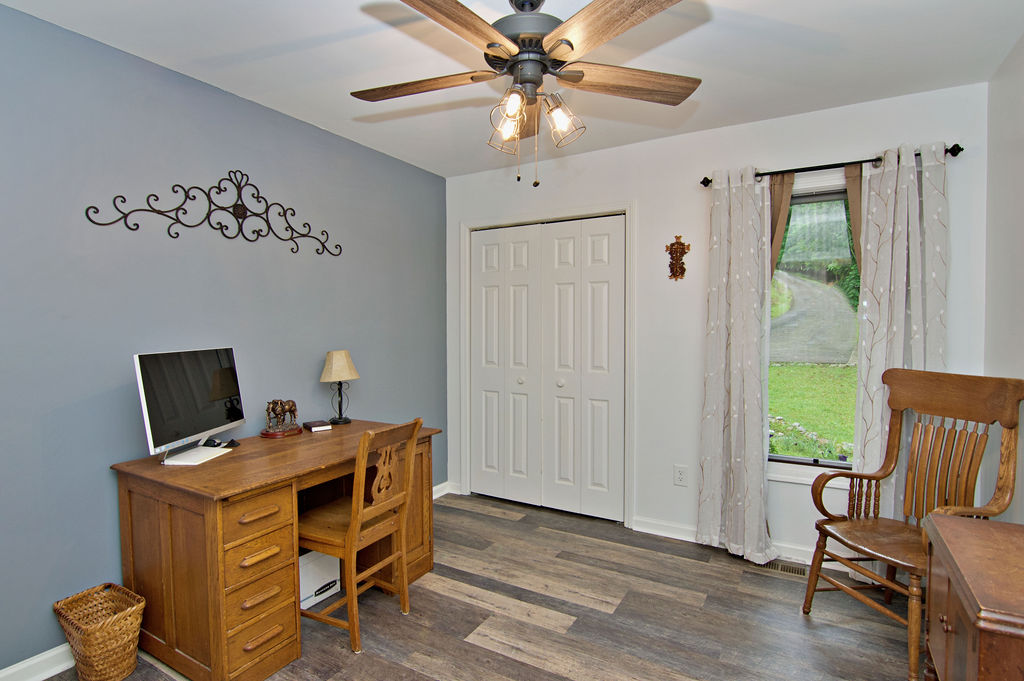 1279 Coneross Point Drive Seneca, SC 29678 - Photo 30 of 48