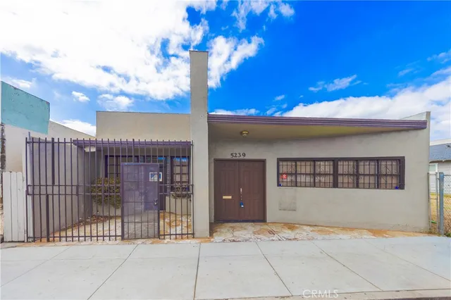 a view of a interior of the house