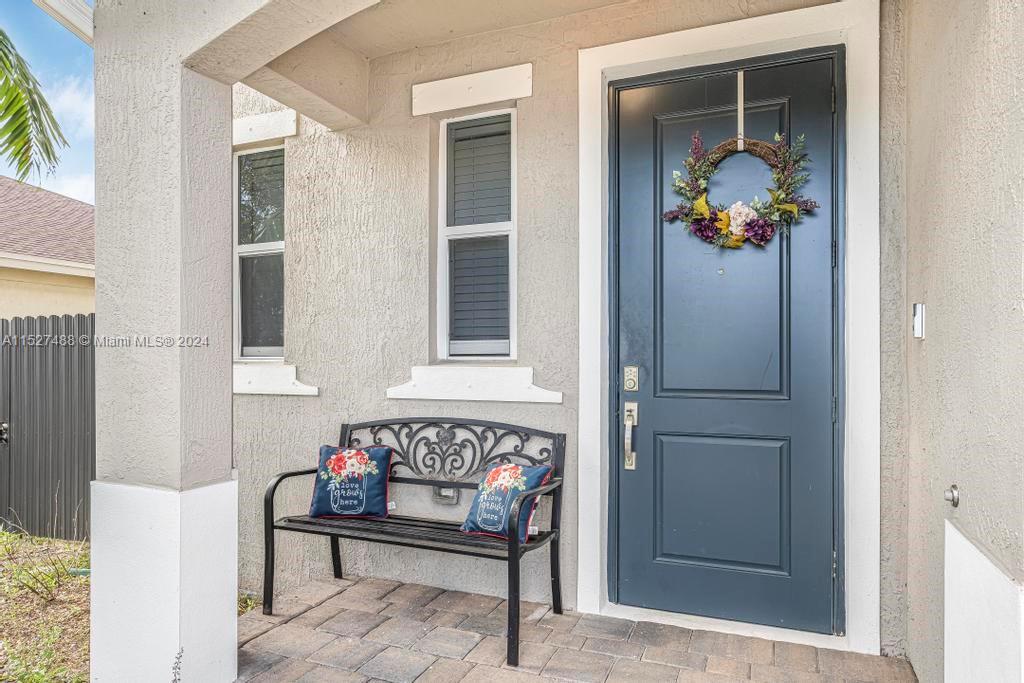 27570 Southwest 135th Ave Road Homestead, FL 33032 - Photo 4 of 34 Gallery Image 4