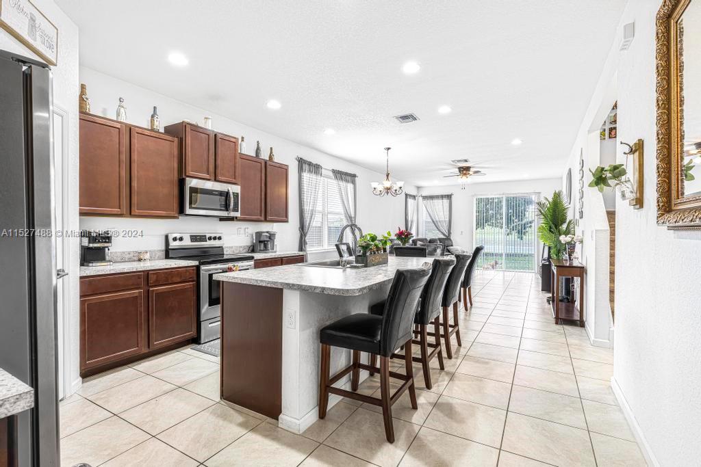27570 Southwest 135th Ave Road Homestead, FL 33032 - Photo 8 of 34 Gallery Image 8