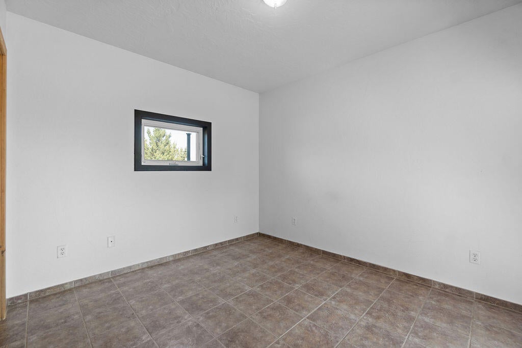 14535 Southwest Chickadee Road Terrebonne, OR 97760 - Photo 12 of 33 DSC04937