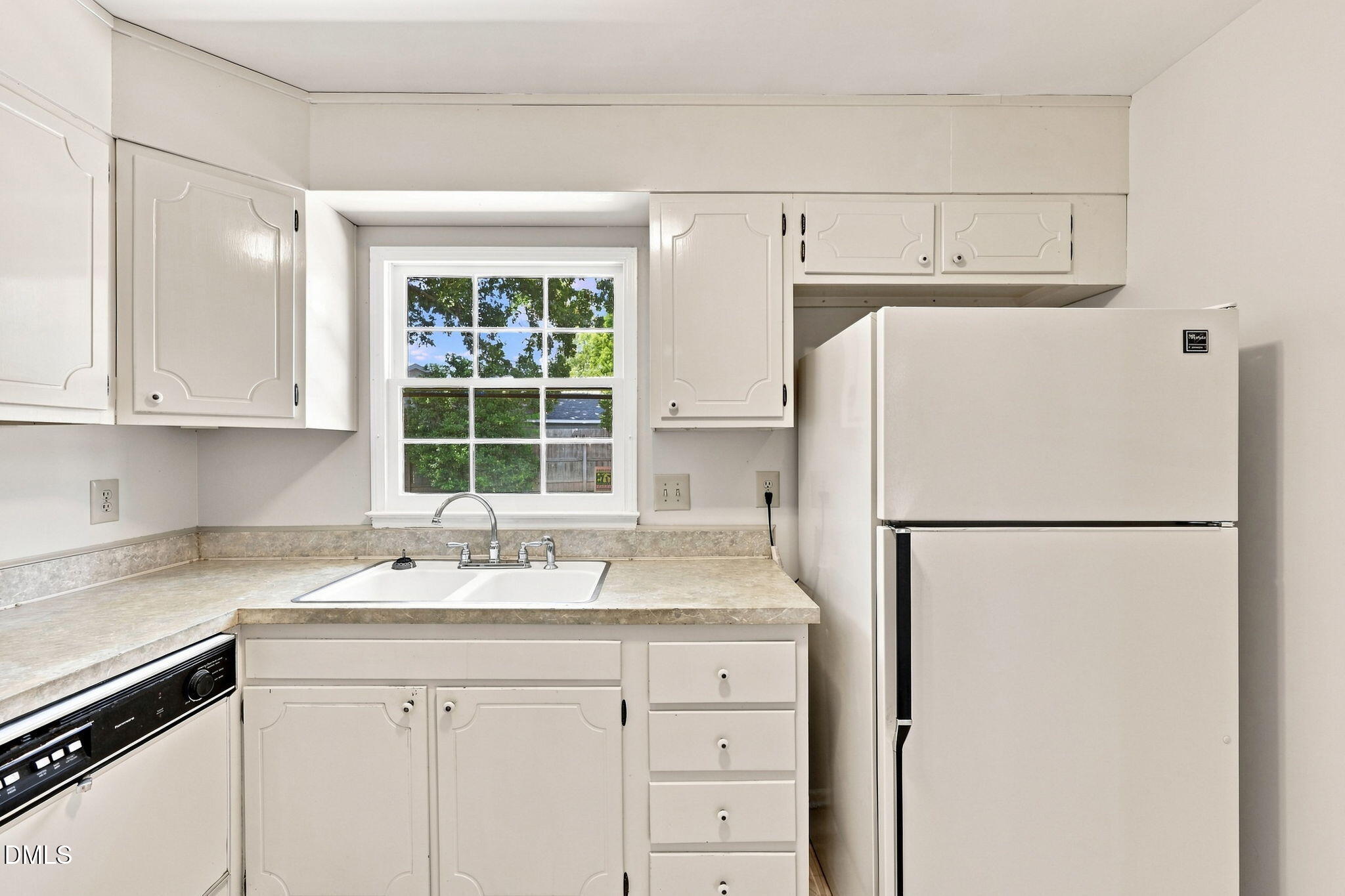 2371 Buckingham Road Burlington, NC 27217 - Photo 18 of 36 21-web-or-mls-IMG_4418 - edited