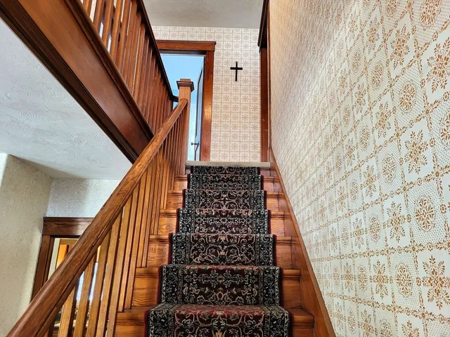 $299,900 | 168 Dresser Street, Southbridge, MA 01550