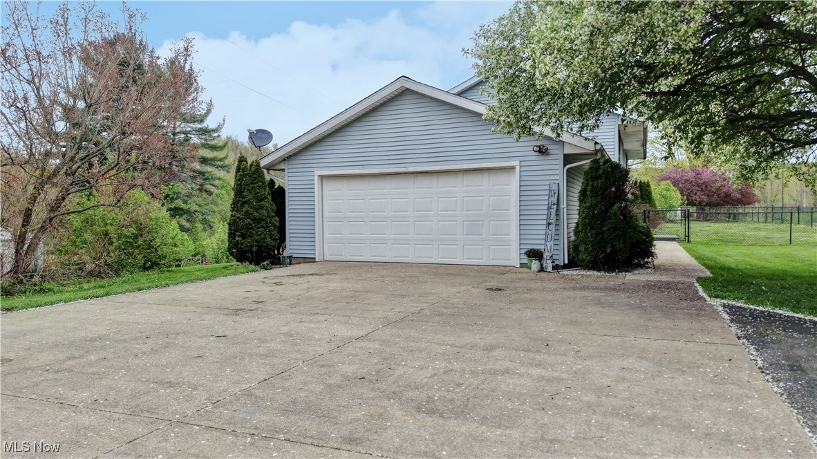 87410 Reed Road Uhrichsville, OH 44683 - Photo 6 of 40 Gallery Image 6