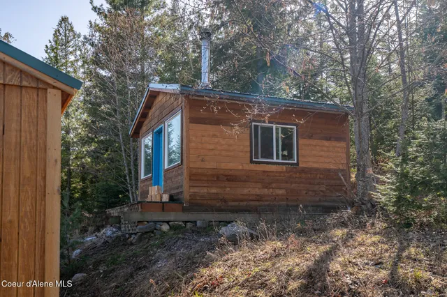 $275,000 | 940 Sled Run Trail, Clark Fork, ID 83811