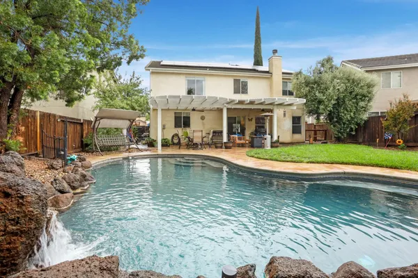 $699,000 | 443 Glenbriar Circle, Tracy, CA 95377