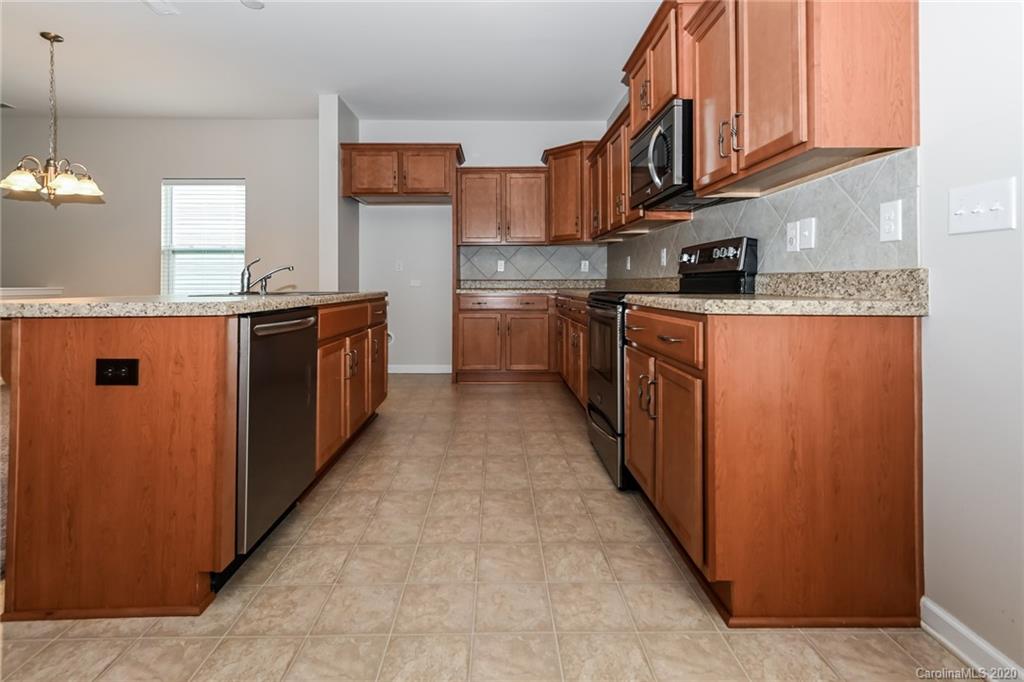 5818 Ringneck Road Charlotte, NC 28216 - Photo 2 of 25