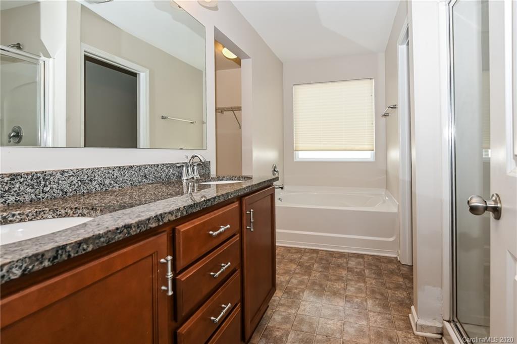 5818 Ringneck Road Charlotte, NC 28216 - Photo 4 of 25