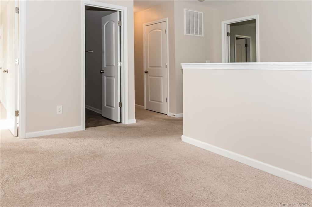 5818 Ringneck Road Charlotte, NC 28216 - Photo 10 of 25