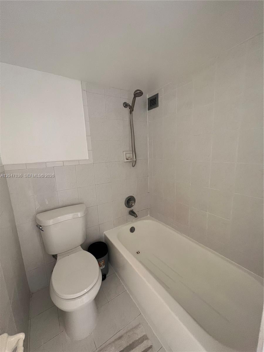17011 North Bay Road, Unit 816 Sunny Isles Beach, FL 33160 - Photo 12 of 19