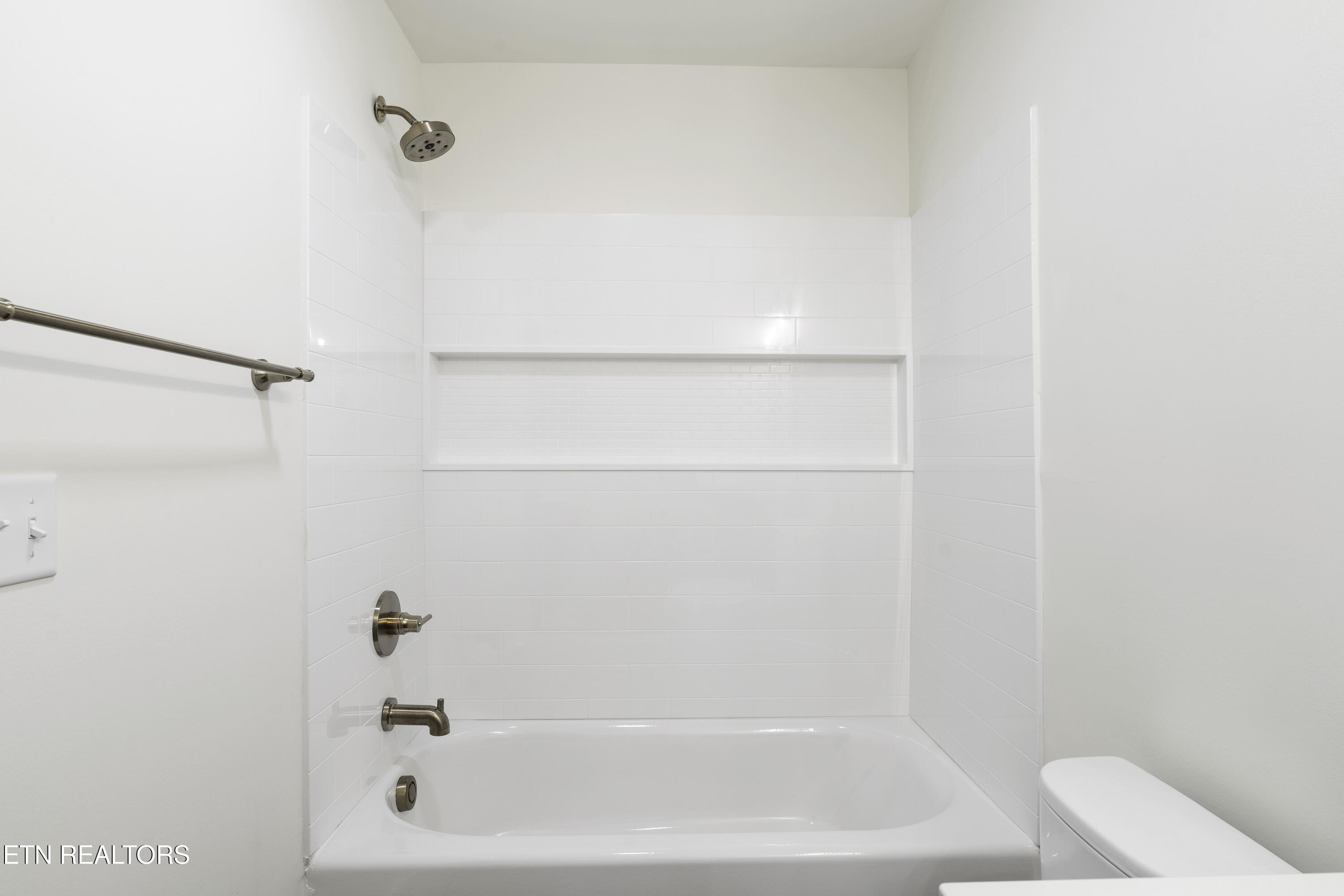 1341 Grace Ridge Drive Sevierville, TN 37862 - Photo 28 of 56 Full Bath