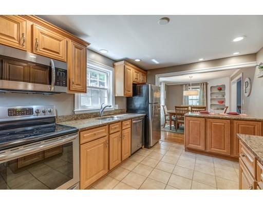 14 Coolidge Road Melrose, MA 02176 - Photo 12 of 20 Gallery Image 12