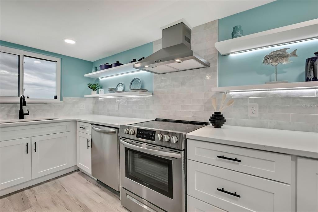 5915 Sea Ranch Drive, Unit 315 Hudson, FL 34667 - Photo 9 of 47